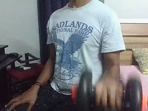 Snapshot of IndianEurope chatting on September 2025 04:18:01 PM IndianEurope online show from September 2025 04:18:01 PM