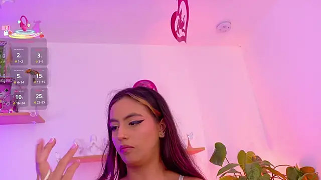 Snapshot of emily_bank chatting on February 2026 07:44:02 PM emily bank online show from February 2026 07:44:02 PM