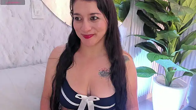 Emelyross  online show from November 2025 12:47:02 AM