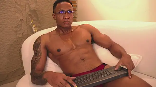 Logan Varela online show from March 2025 08:35:01 AM