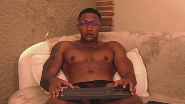 Logan Varela online show from March 2025 04:51:02 AM