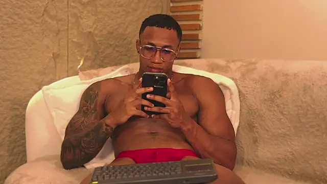 Logan Varela online show from March 2025 02:05:01 AM