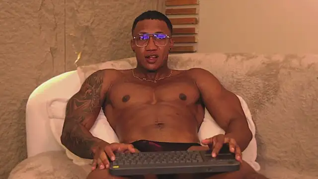 Logan Varela online show from March 2025 01:46:02 AM