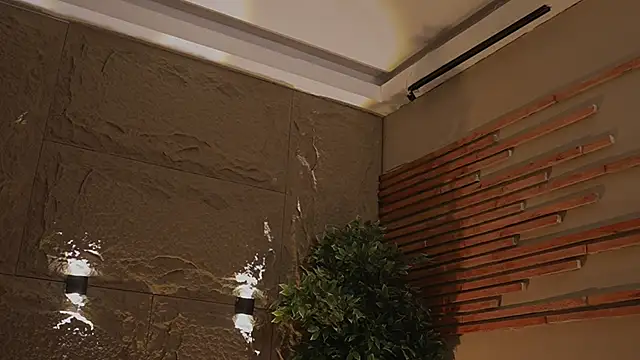 Logan Varela online show from November 2025 12:50:01 AM