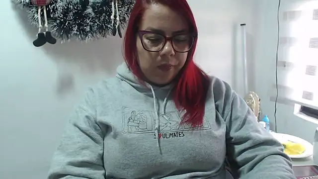 Rebecagiraut online show from December 2025 01:38:02 PM