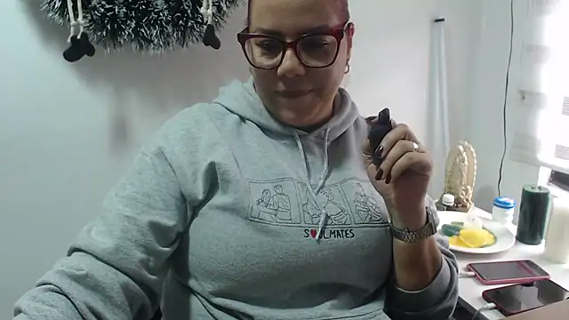 Rebecagiraut online show from December 2025 03:27:02 PM