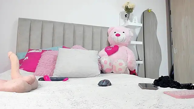 Queen Antonella Oficial online show from March 2026 10:35:01 PM