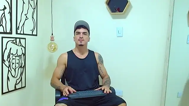 Big ValentinHunk online show from December 2025 10:56:01 PM