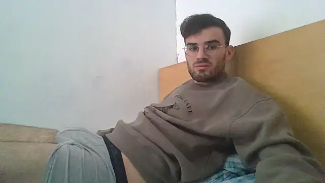 Snapshot of erikamavrik chatting on December 2025 08:42:02 AM erikamavrik online show from December 2025 08:42:02 AM