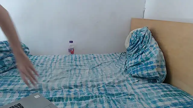 Snapshot of erikamavrik chatting on November 2025 09:13:02 AM erikamavrik online show from November 2025 09:13:02 AM