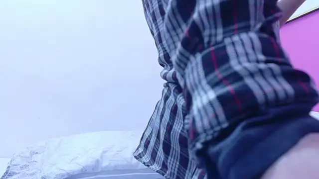 yourcuteneighbourr online show from December 2025 03:17:01 AM