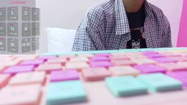 yourcuteneighbourr online show from February 2026 02:41:01 AM