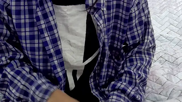 yourcuteneighbourr online show from February 2026 02:55:02 AM