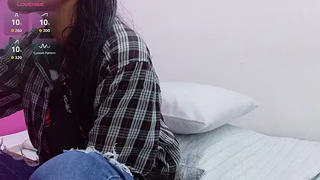 yourcuteneighbourr online show from October 2025 02:54:01 AM