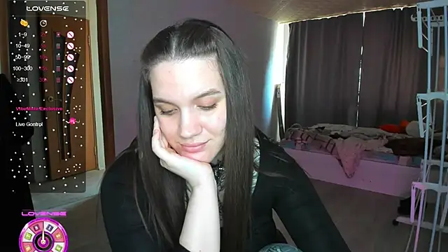 Snapshot of AizaRose chatting on February 2026 03:47:01 AM AizaRose online show from February 2026 03:47:01 AM