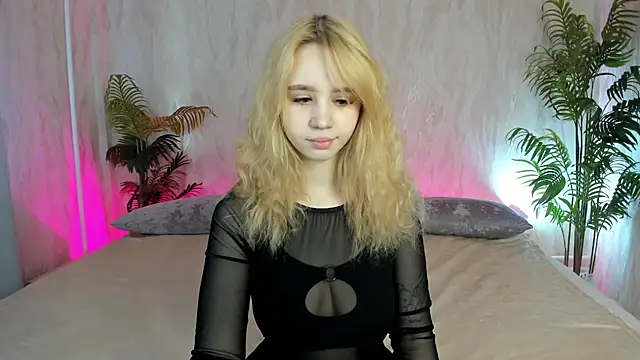 Valerie Woods online show from February 2025 04:41:01 AM