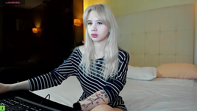 Valerie Woods online show from February 2026 12:56:02 AM