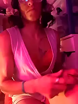gurlnips online show from October 2025 06:11:01 AM