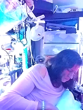 Snapshot of gurlnips chatting on March 2026 11:44:01 PM gurlnips online show from March 2026 11:44:01 PM