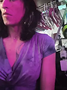 Snapshot of gurlnips chatting on January 2026 11:43:01 PM gurlnips online show from January 2026 11:43:01 PM