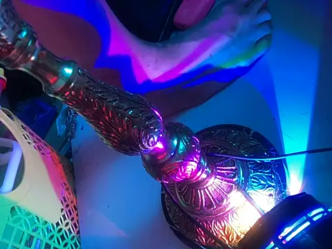 gurlnips online show from September 2025 07:25:01 AM