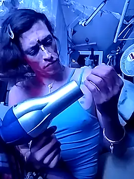 gurlnips online show from December 2025 11:48:02 AM