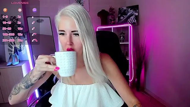 Snapshot of Mermaid_N chatting on June 2026 01:48:01 AM Mermaid N online show from June 2026 01:48:01 AM