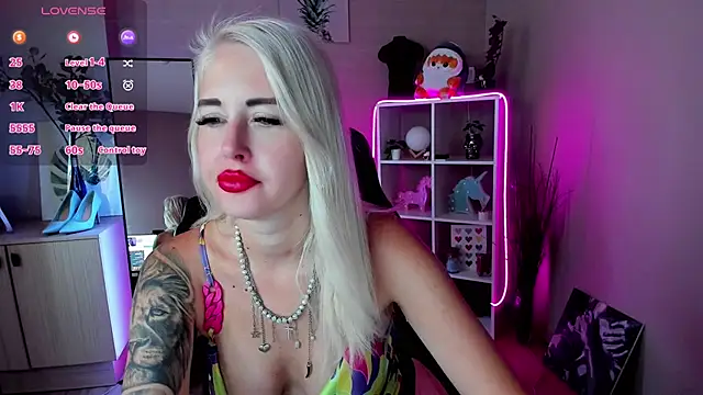 Snapshot of Mermaid_N chatting on June 2026 01:33:02 AM Mermaid N online show from June 2026 01:33:02 AM