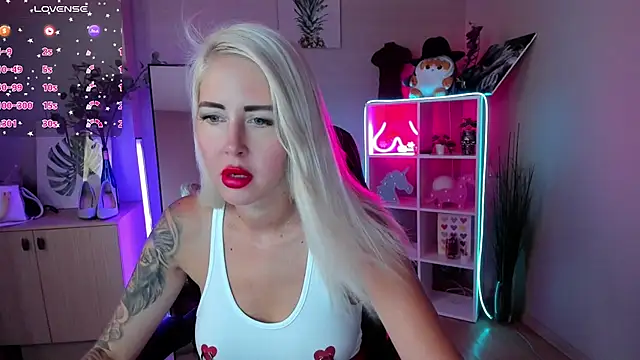 Snapshot of Mermaid_N chatting on July 2026 01:47:02 AM Mermaid N online show from July 2026 01:47:02 AM