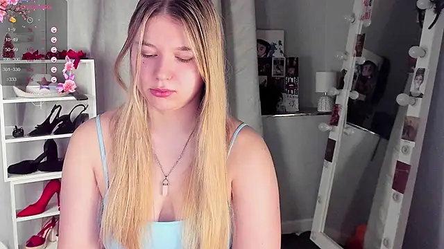 Rebecca Kelly online show from February 2026 02:33:01 AM