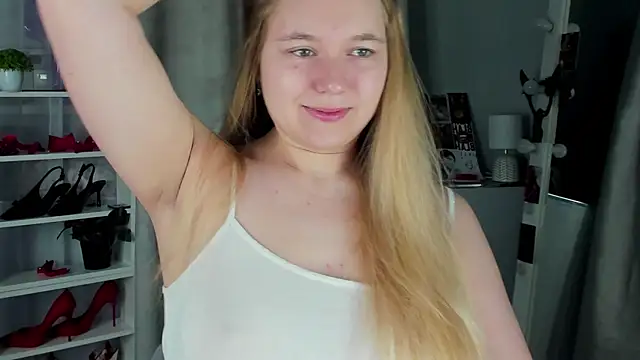 Rebecca Kelly online show from October 2025 02:22:01 AM
