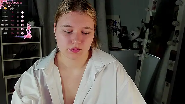 Rebecca Kelly online show from December 2025 02:33:01 AM