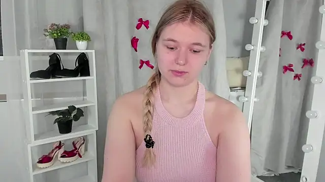 Rebecca Kelly online show from March 2025 09:41:02 PM