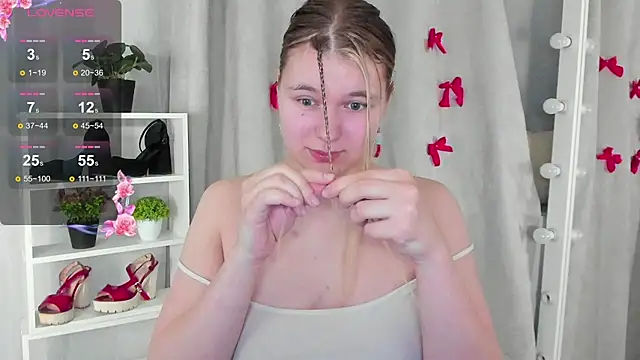 Rebecca Kelly online show from February 2025 06:33:01 PM