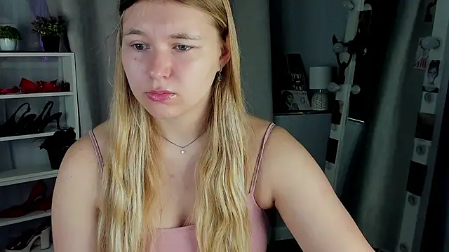 Rebecca Kelly online show from October 2025 02:02:01 AM