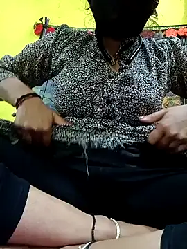 Snapshot of Cute_Suhani chatting on January 2025 04:45:01 PM Cute Suhani online show from January 2025 04:45:01 PM