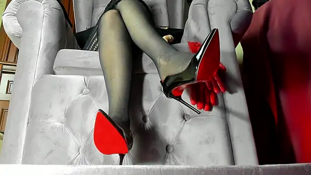 LillaGoddess online show from November 2025 02:10:02 PM