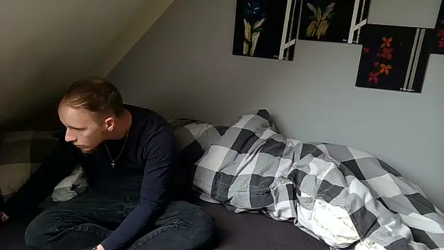 Qmaster69 online show from March 2025 02:53:02 PM