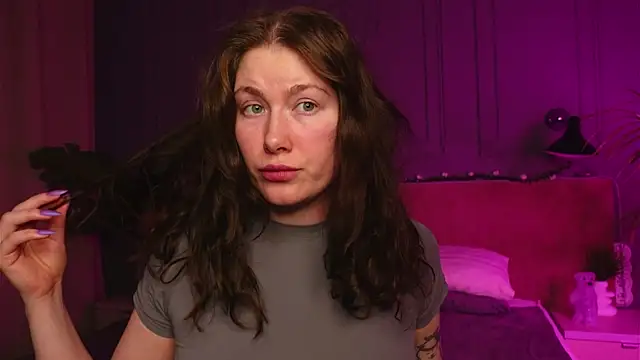 Liv Fay online show from December 2025 02:19:02 PM