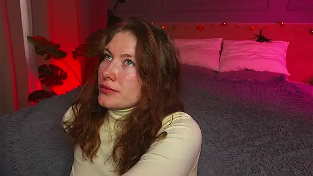 Liv Fay online show from October 2025 01:41:02 PM
