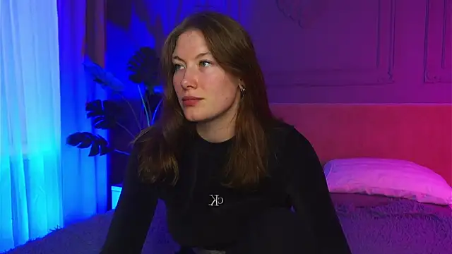 Liv Fay online show from September 2025 02:44:01 PM