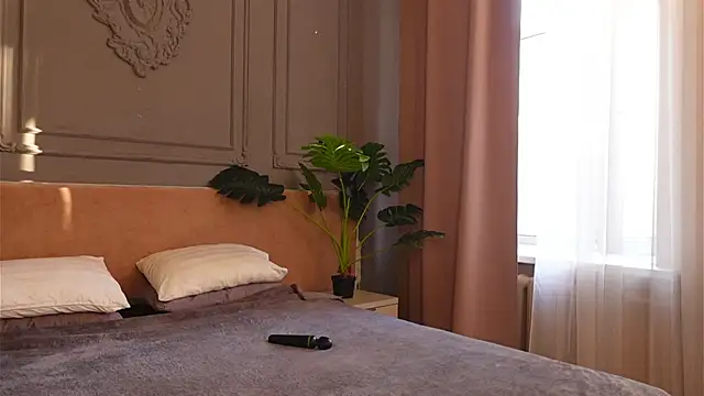 Liv Fay online show from April 2026 03:41:01 PM