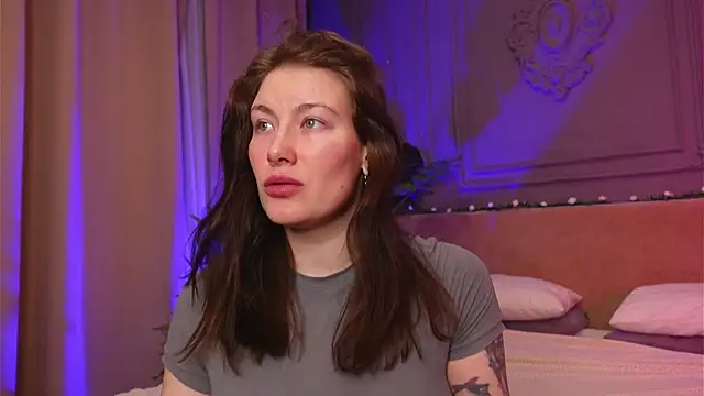 Liv Fay online show from December 2025 02:31:01 PM