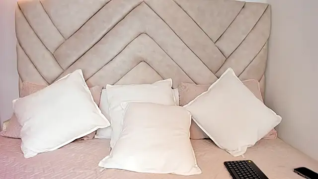 DarlinJones online show from November 2025 06:41:01 PM