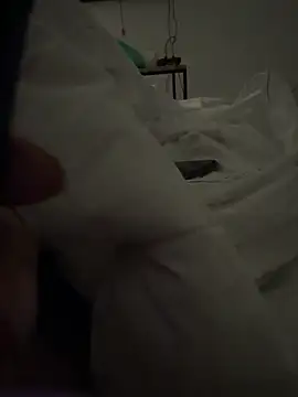 Sxybitch2024 online show from February 2026 01:37:01 AM