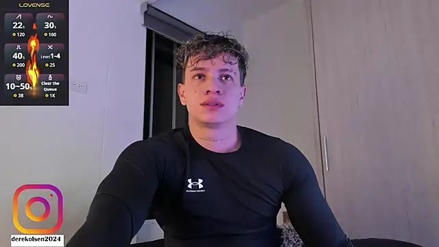 Snapshot of DerekOlsen chatting on November 2025 01:20:02 AM DerekOlsen online show from November 2025 01:20:02 AM