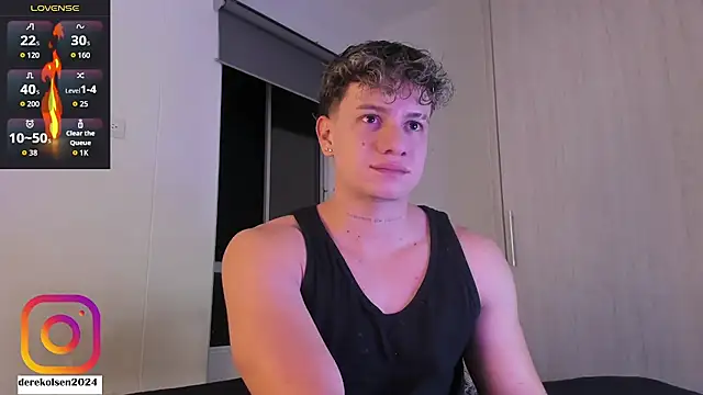 Snapshot of DerekOlsen chatting on November 2025 02:39:02 AM DerekOlsen online show from November 2025 02:39:02 AM