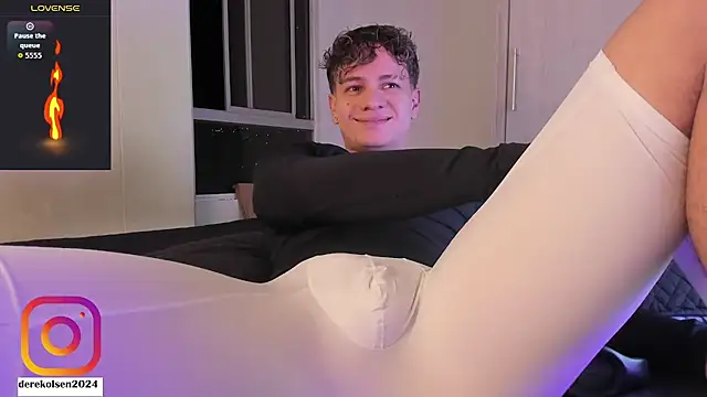 DerekOlsen online show from January 2026 01:01:02 AM