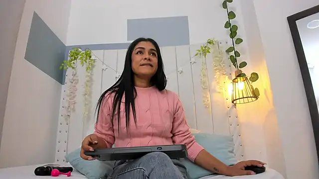 hannah gray online show from December 2025 11:09:02 AM