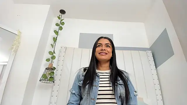 hannah gray online show from April 2026 12:12:02 PM